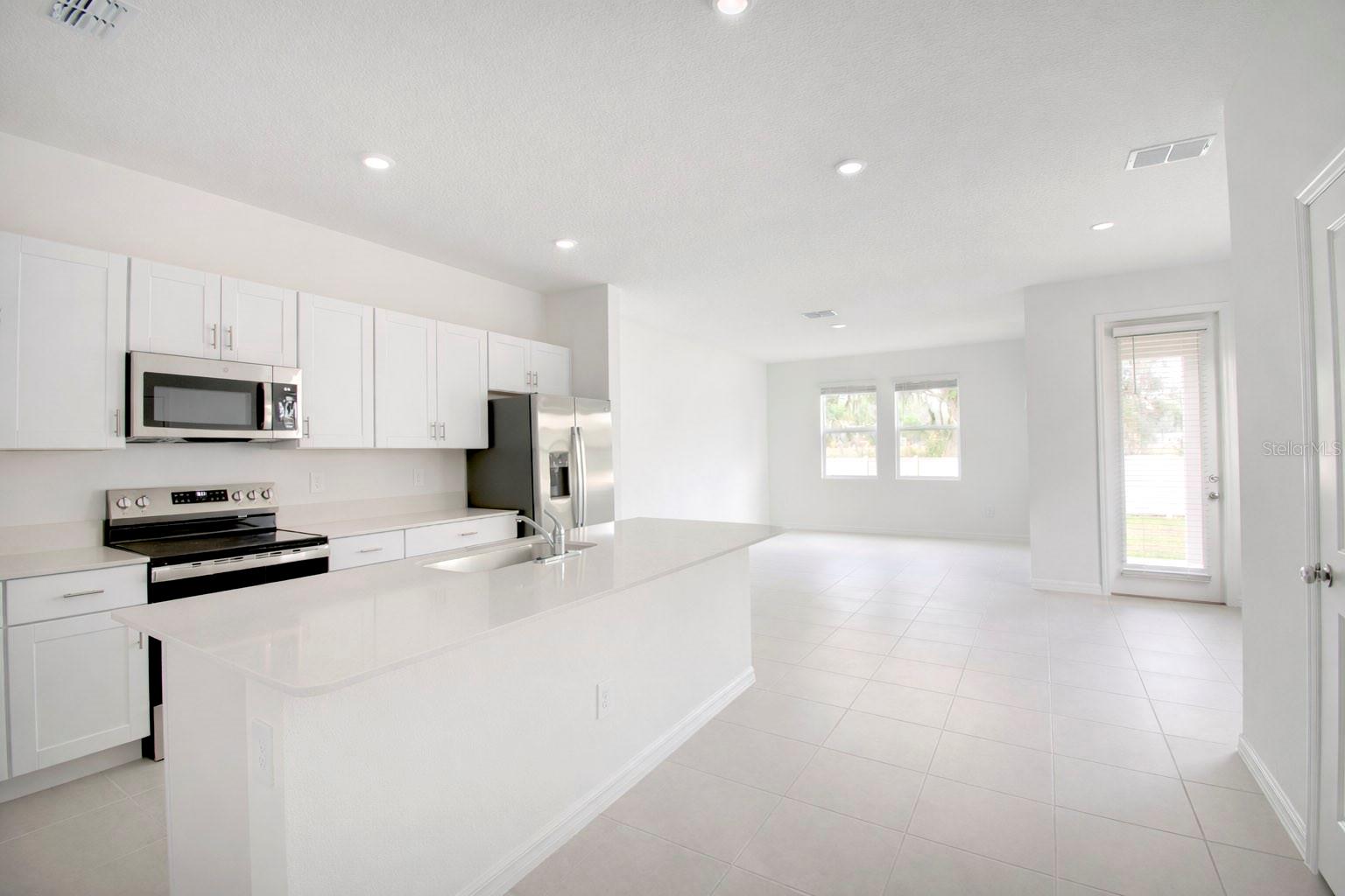 Image 8 of 49 For 3396 Lapis Lake Drive