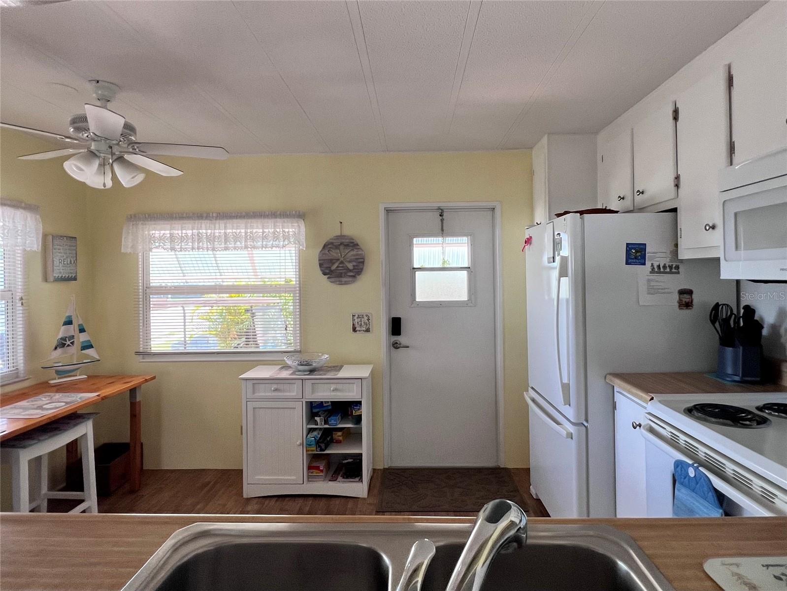 Image 16 of 78 For 1100 Belcher Road S 260