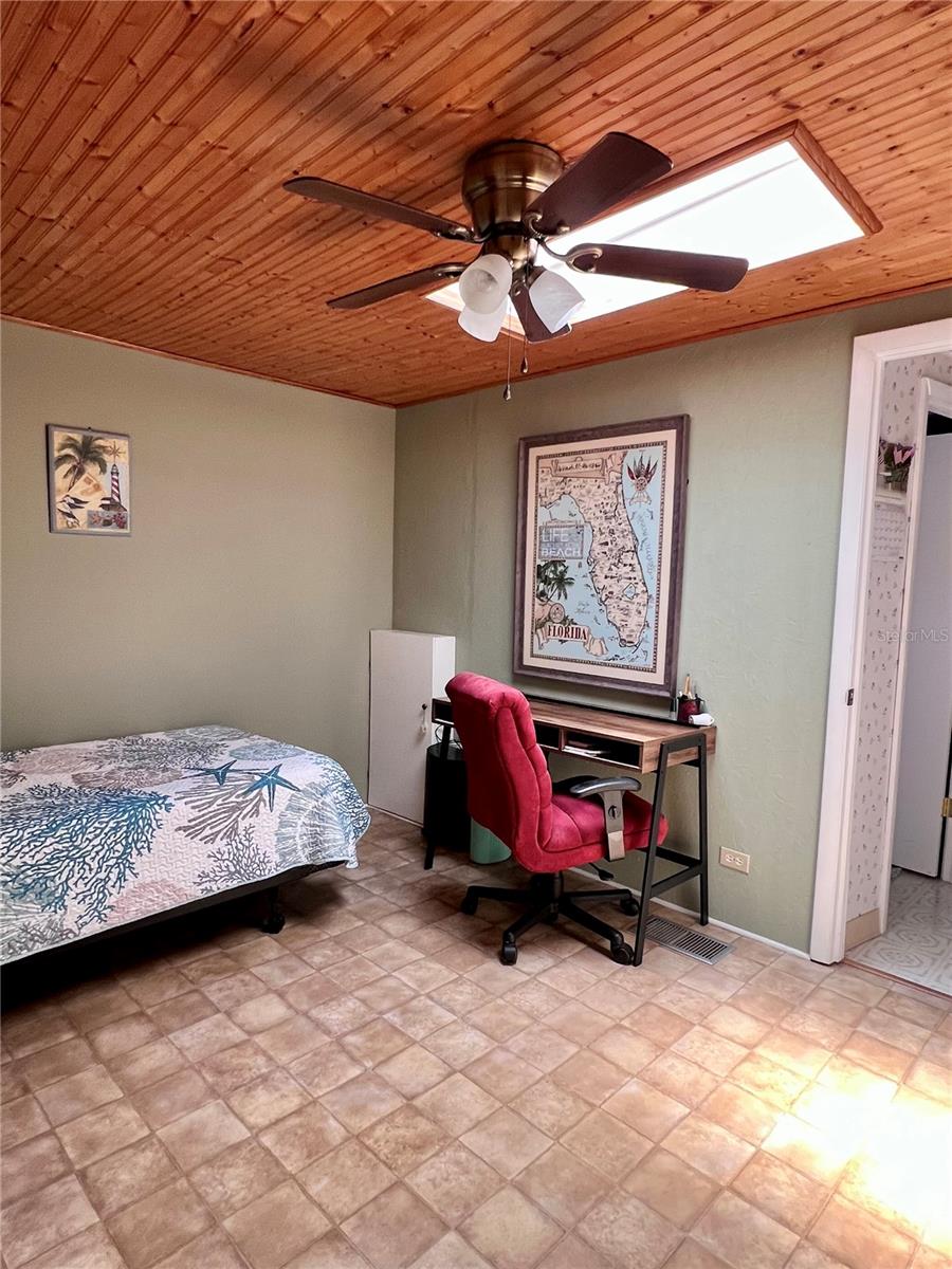 Image 33 of 78 For 1100 Belcher Road S 260