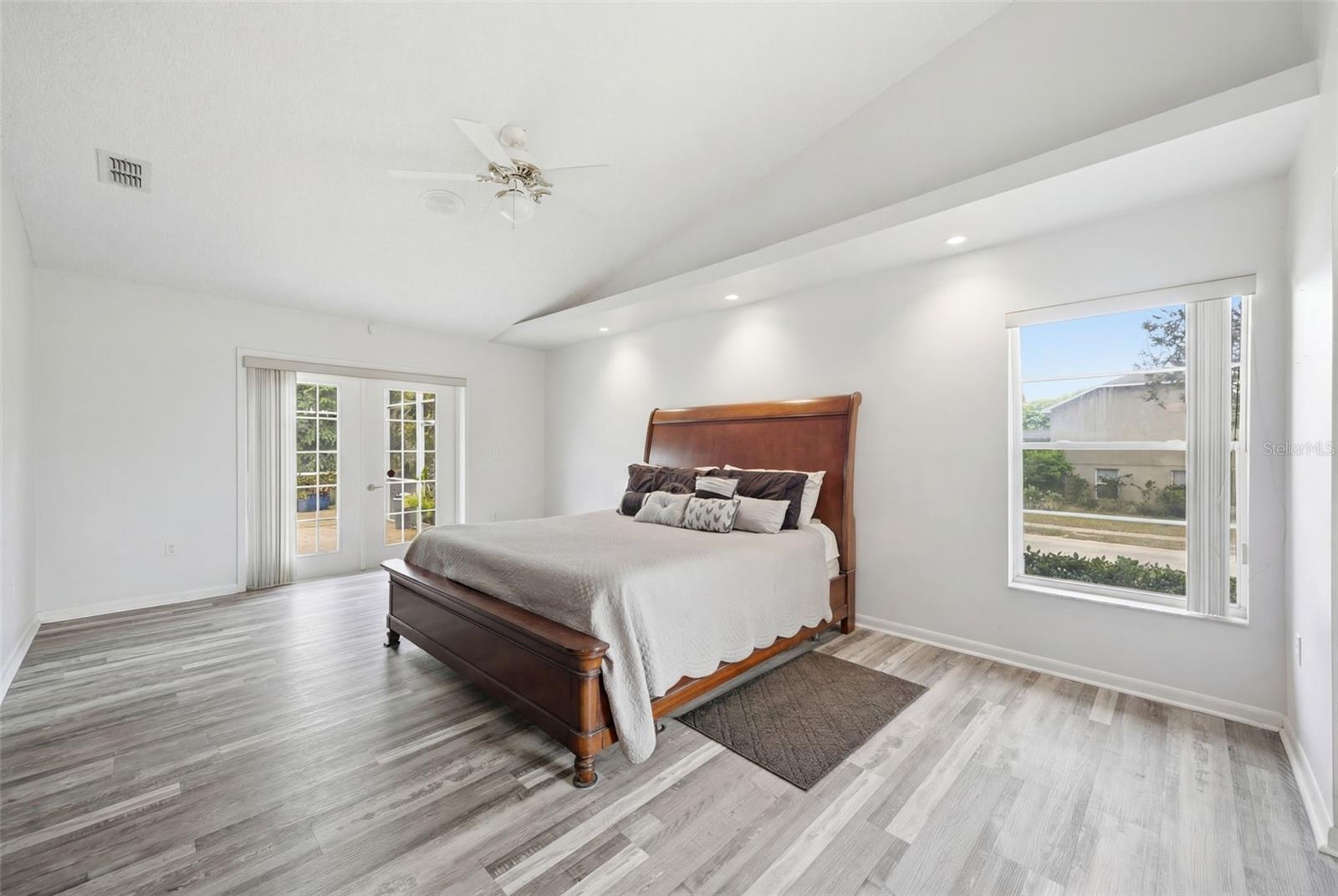 Image 12 of 29 For 13640 Morning Court