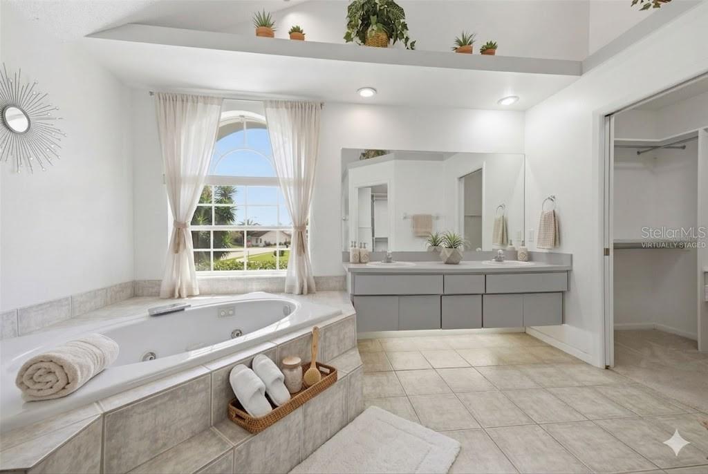 Image 14 of 29 For 13640 Morning Court