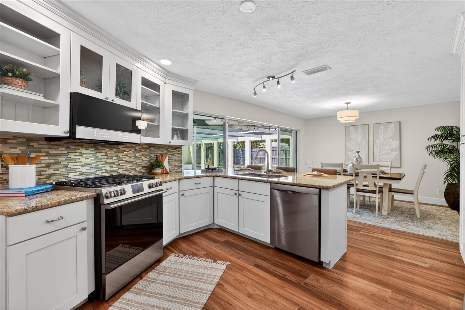 Image 12 of 37 For 1200 Eden Isle Boulevard Ne