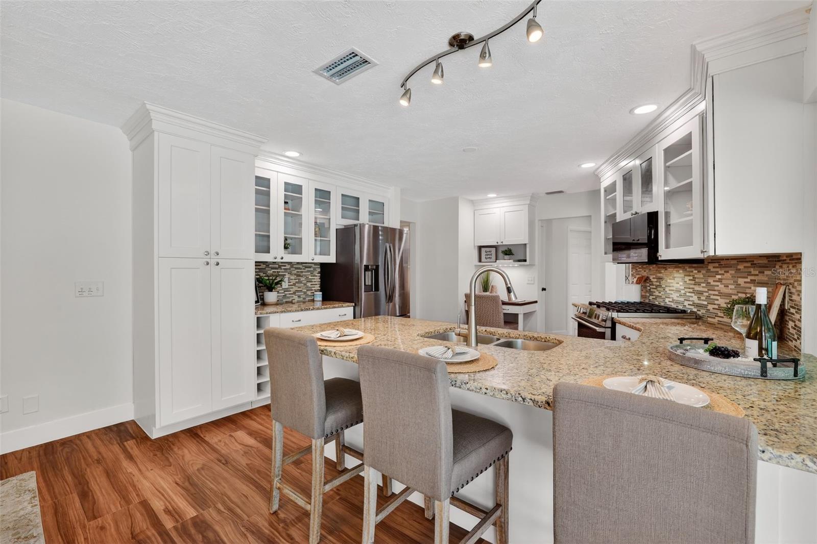 Image 14 of 37 For 1200 Eden Isle Boulevard Ne