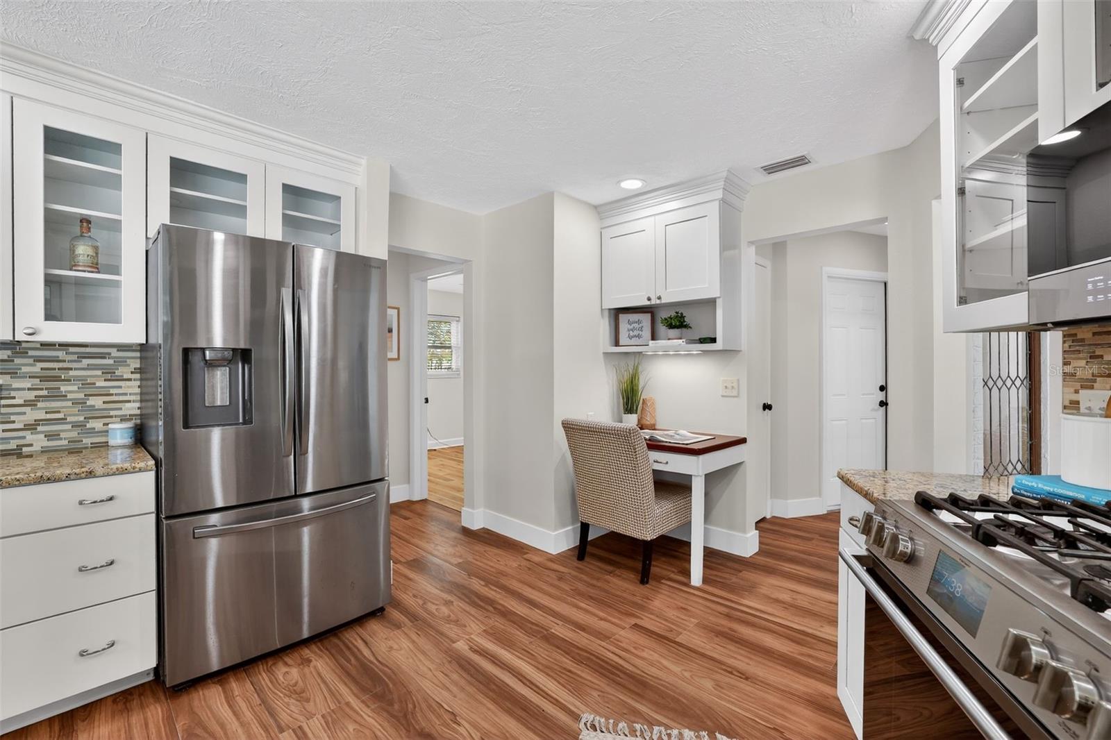 Image 17 of 37 For 1200 Eden Isle Boulevard Ne