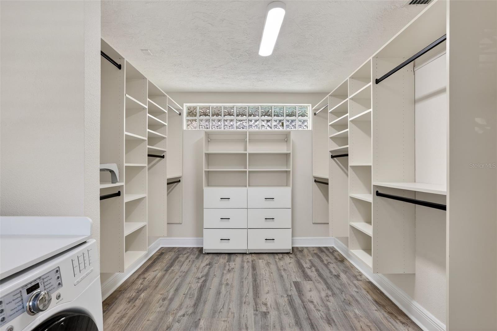 Image 28 of 37 For 1200 Eden Isle Boulevard Ne