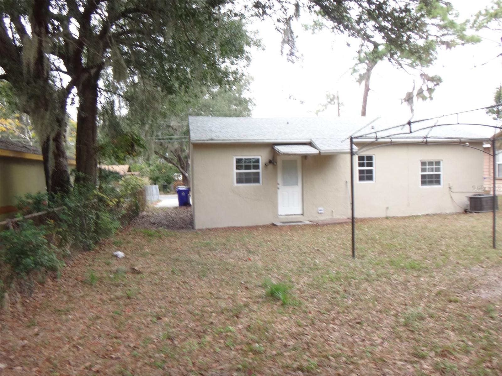 Image 4 of 4 For 212 Bassedena Circle S