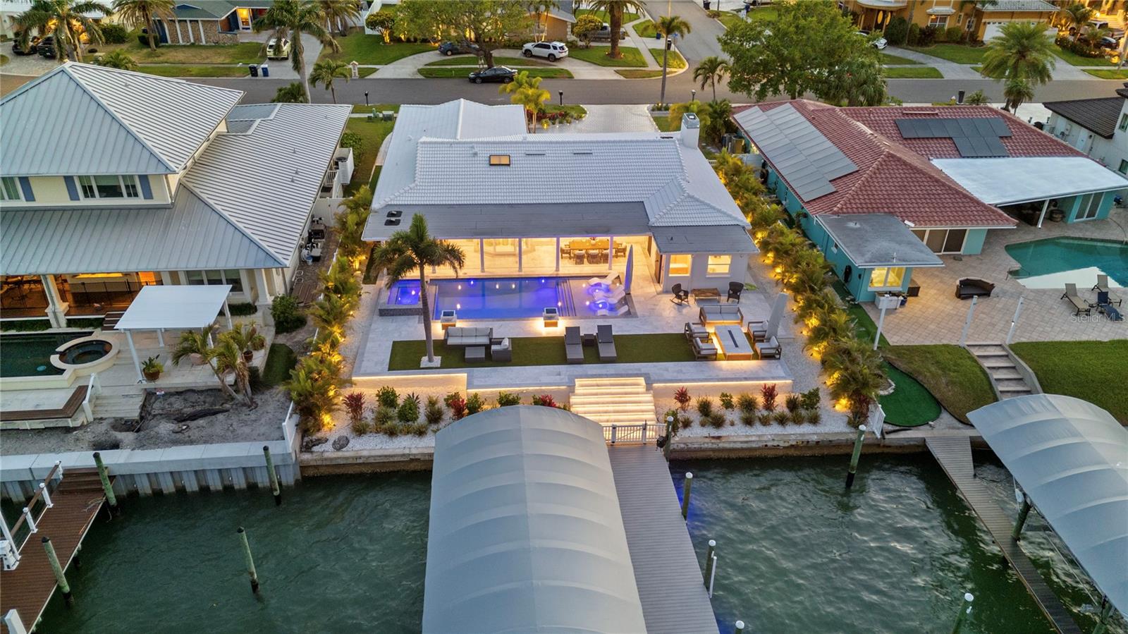 Image 6 of 100 For 631 Harbor Island