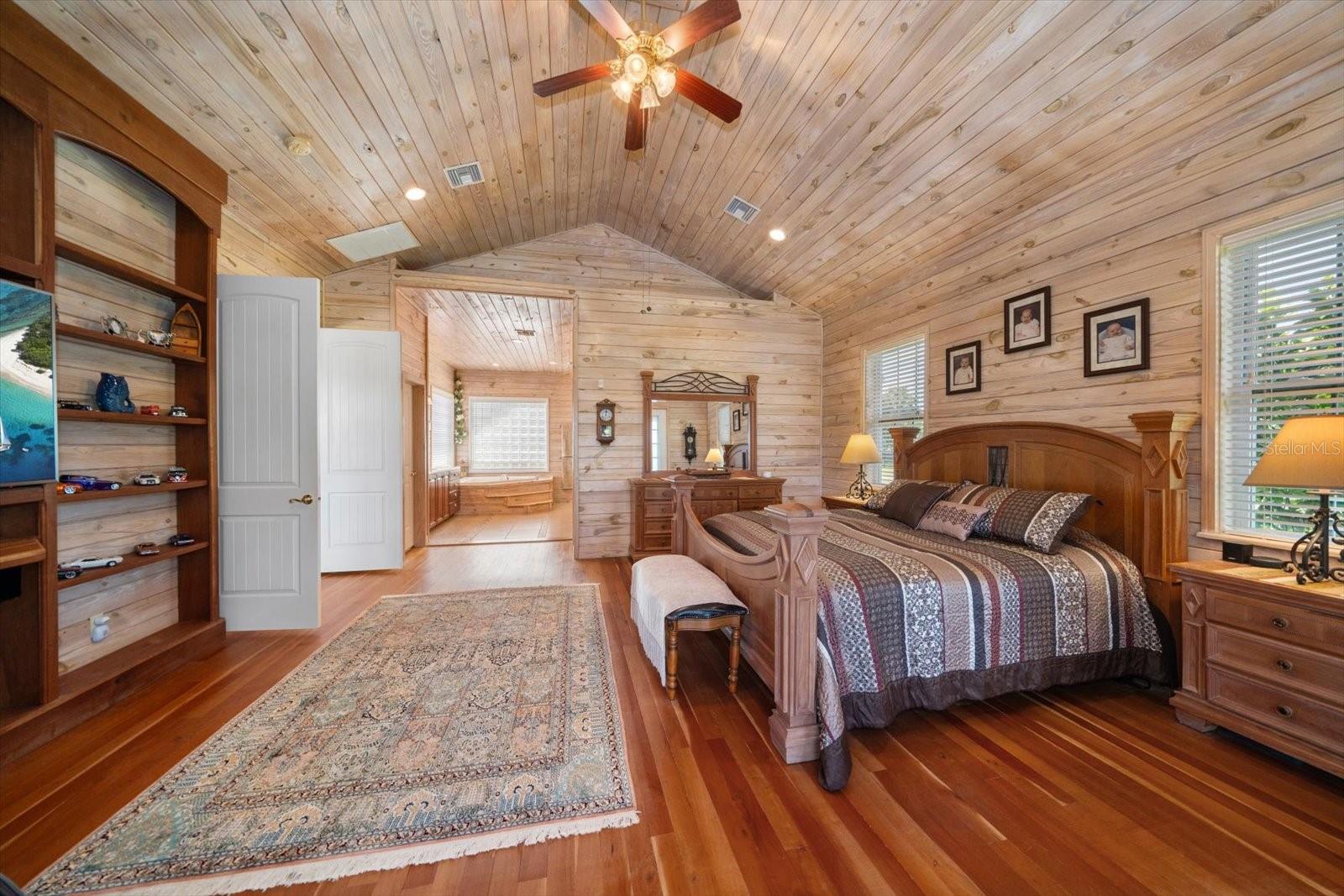 Listing photo id 15 for 7650 Whippoorwill Terrace