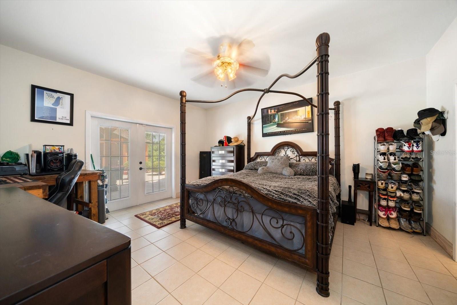 Listing photo id 24 for 7650 Whippoorwill Terrace