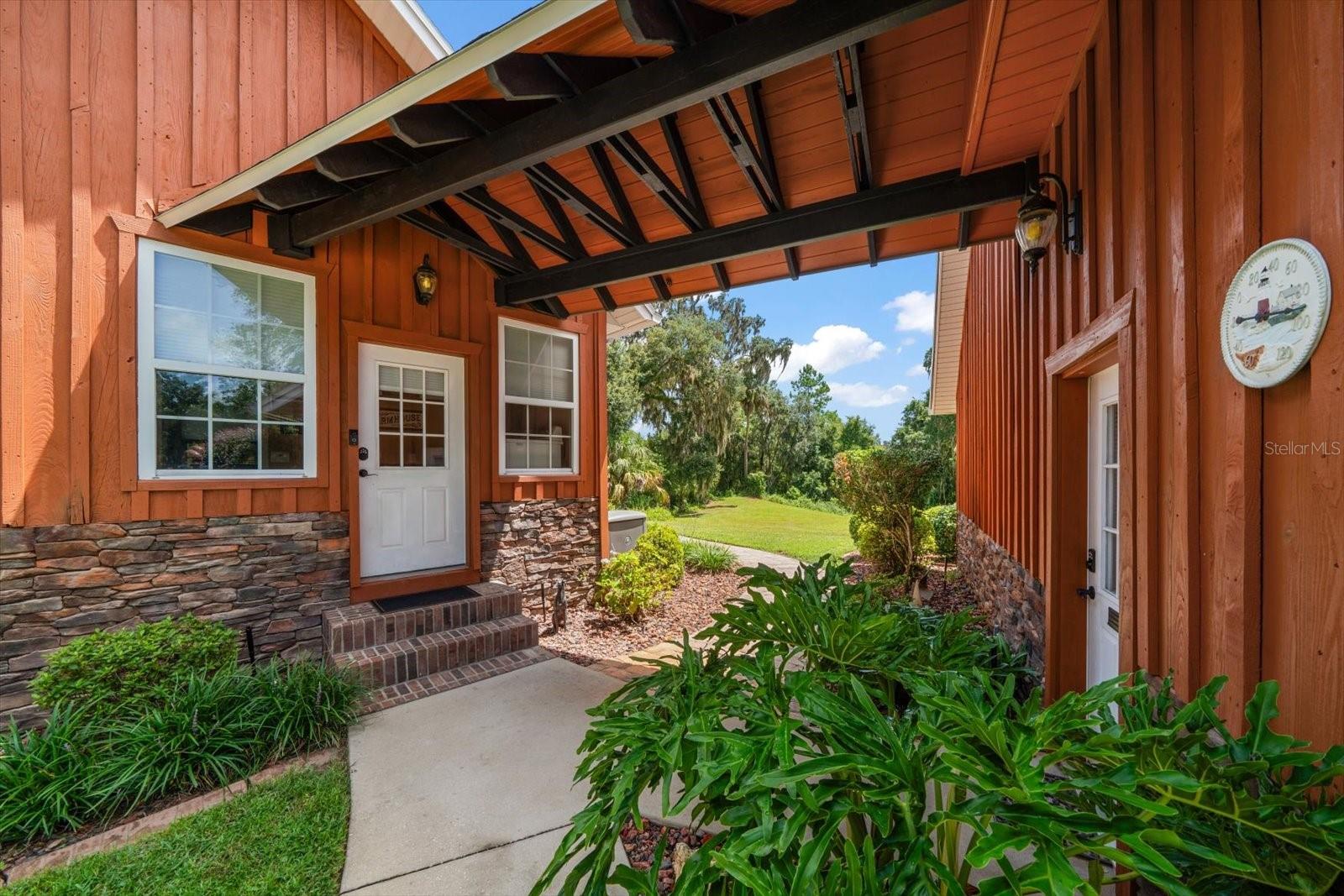 Listing photo id 39 for 7650 Whippoorwill Terrace