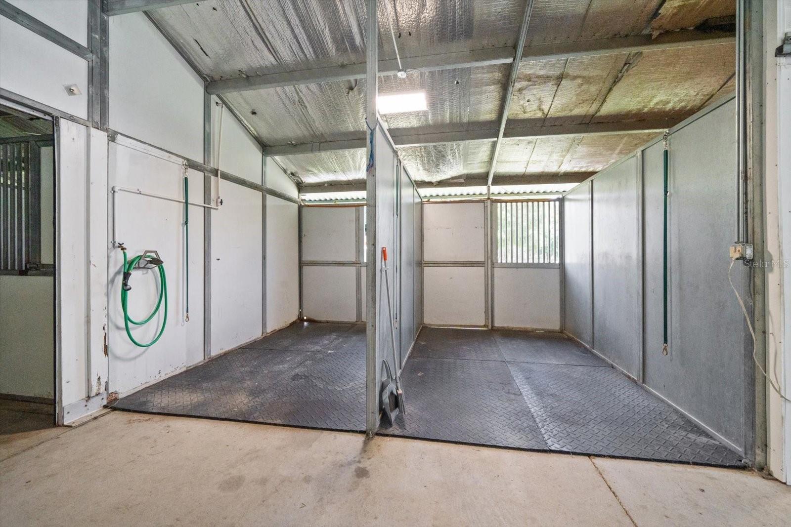 Listing photo id 47 for 7650 Whippoorwill Terrace