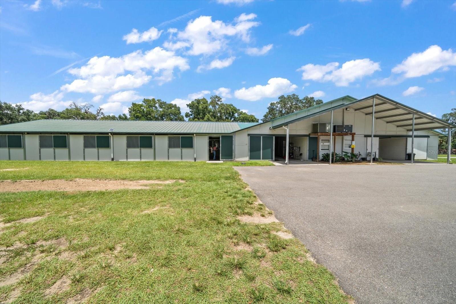 Listing photo id 49 for 7650 Whippoorwill Terrace