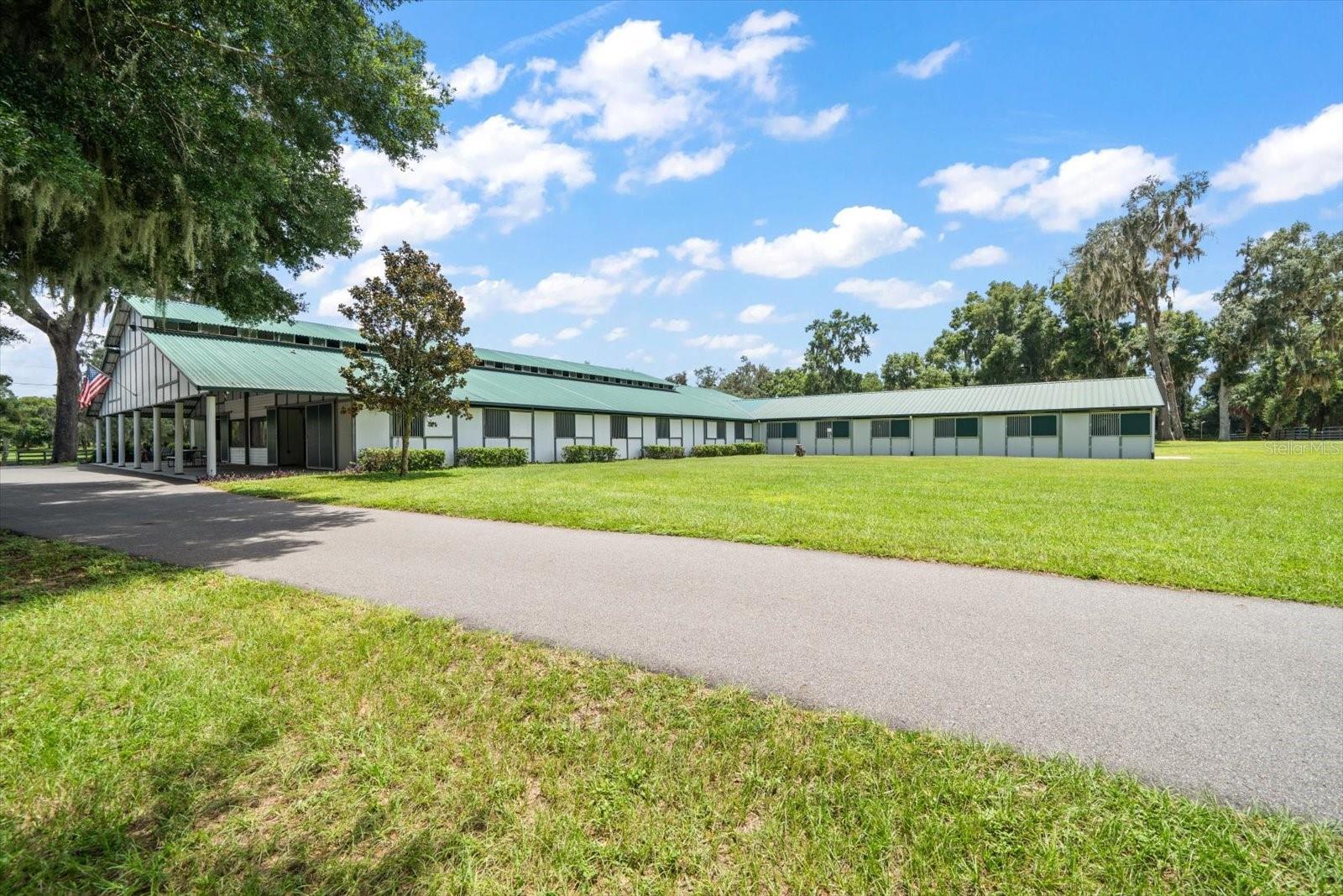 Listing photo id 50 for 7650 Whippoorwill Terrace