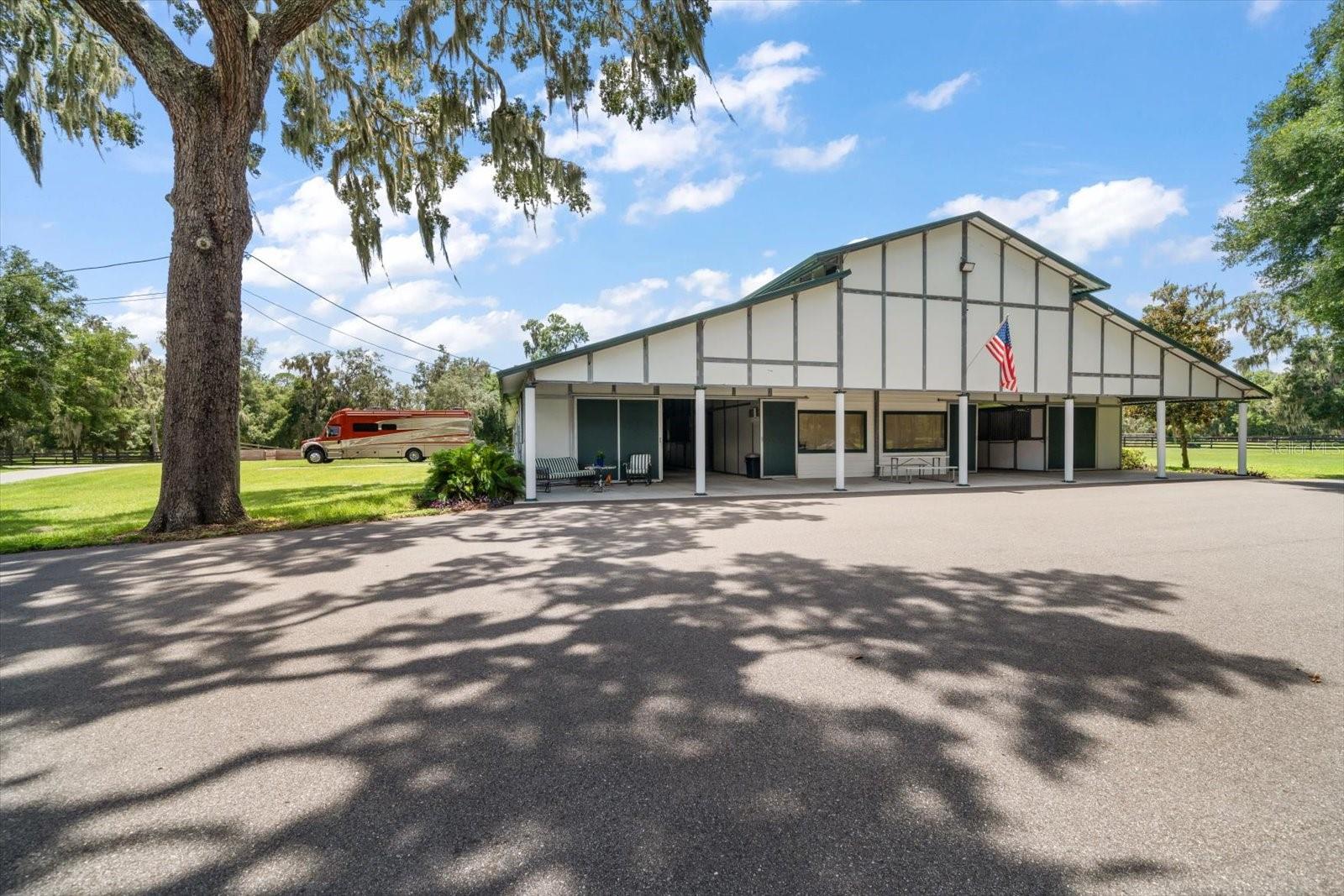 Listing photo id 51 for 7650 Whippoorwill Terrace