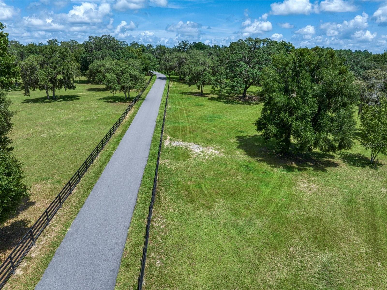 Listing photo id 78 for 7650 Whippoorwill Terrace