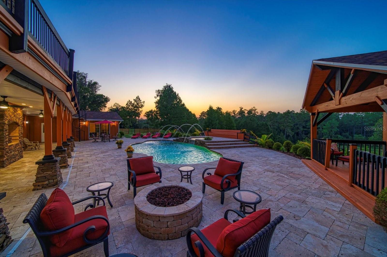 Listing photo id 82 for 7650 Whippoorwill Terrace