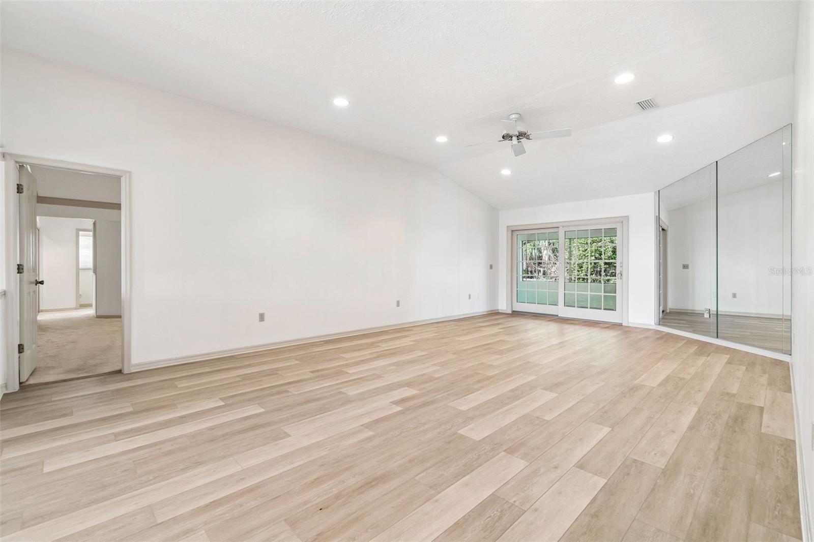 Listing photo id 9 for 2708 Bell Shoals Road