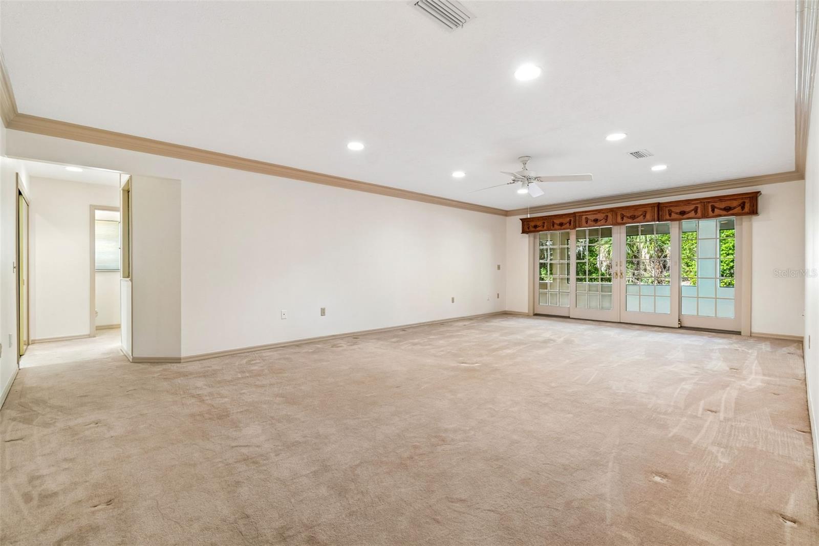 Listing photo id 11 for 2708 Bell Shoals Road