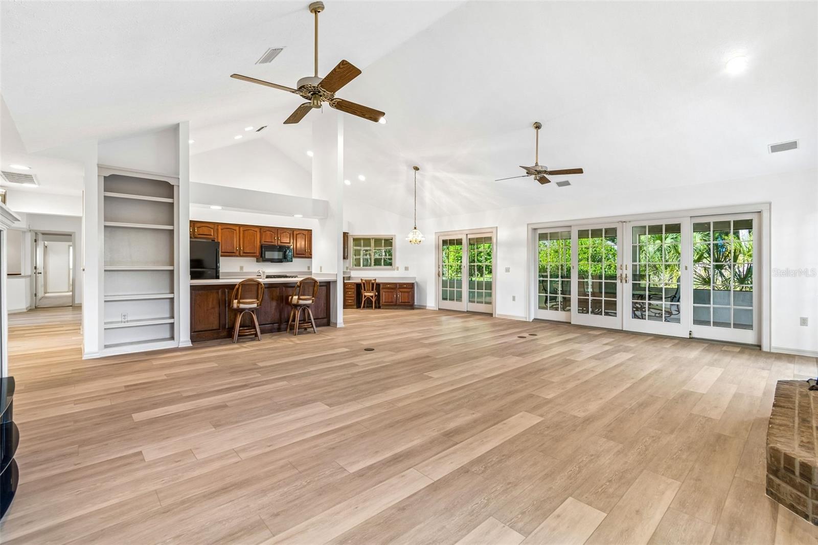 Listing photo id 30 for 2708 Bell Shoals Road