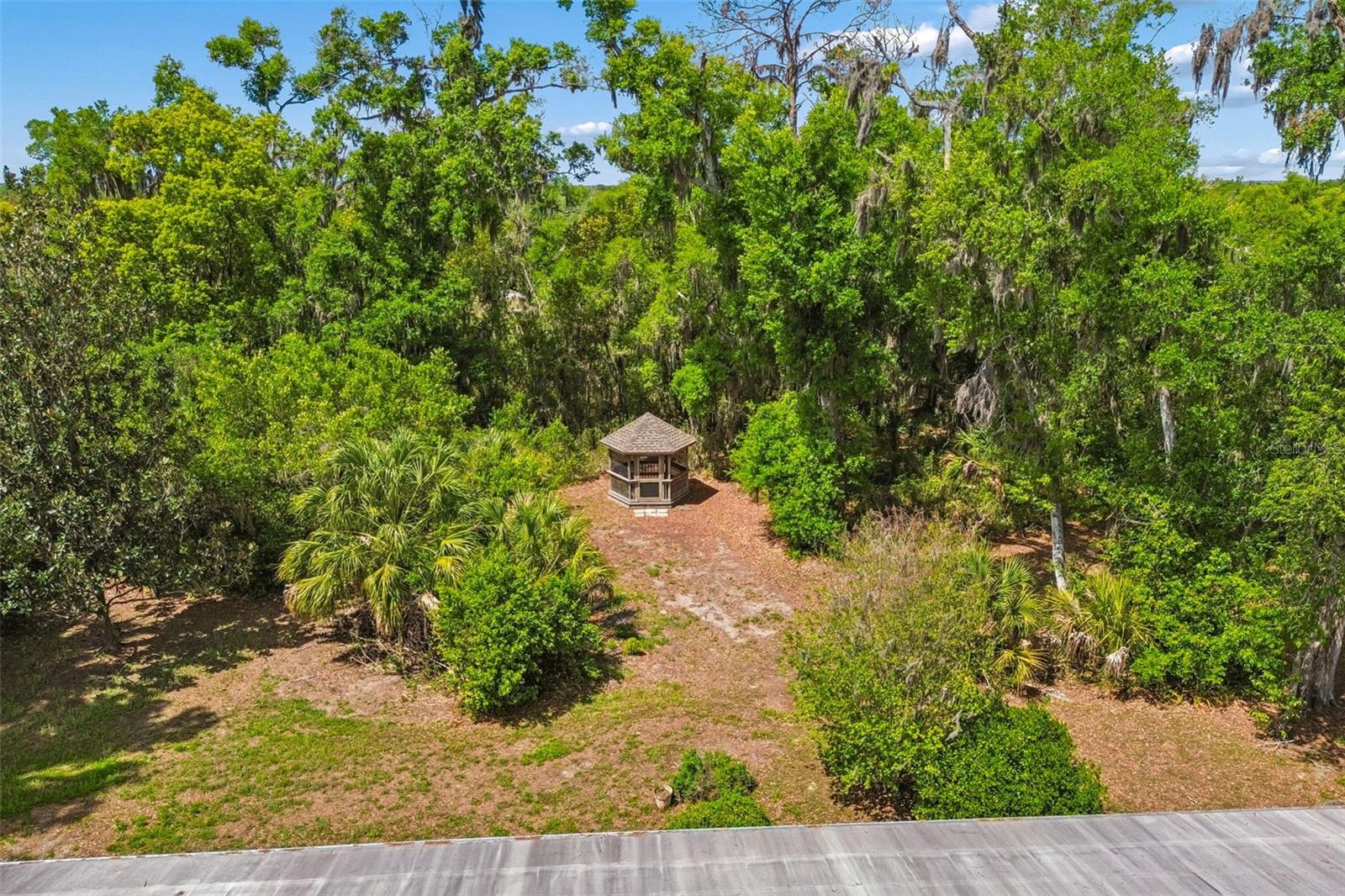 Listing photo id 66 for 2708 Bell Shoals Road