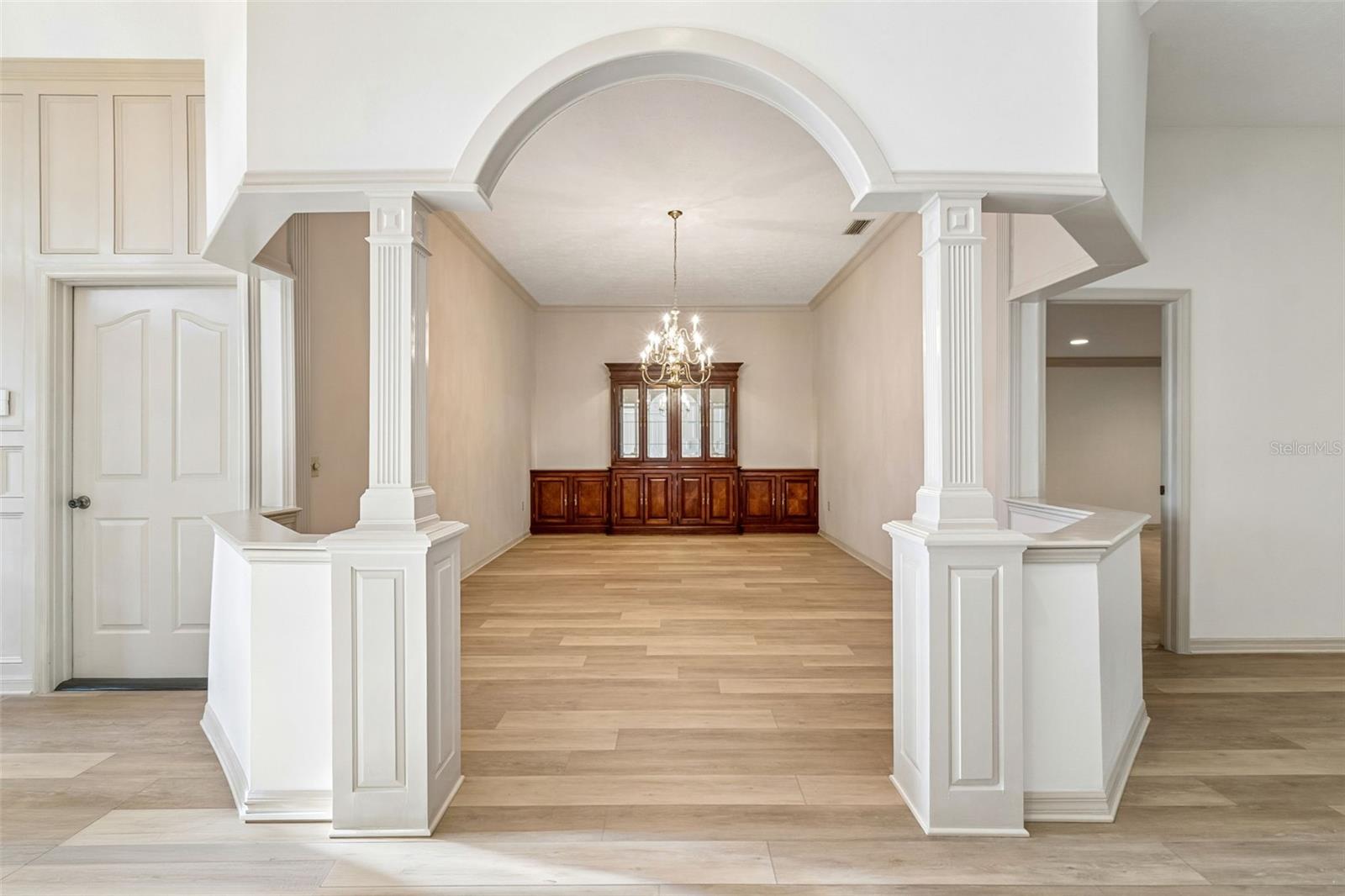 Listing photo id 5 for 2708 Bell Shoals Road