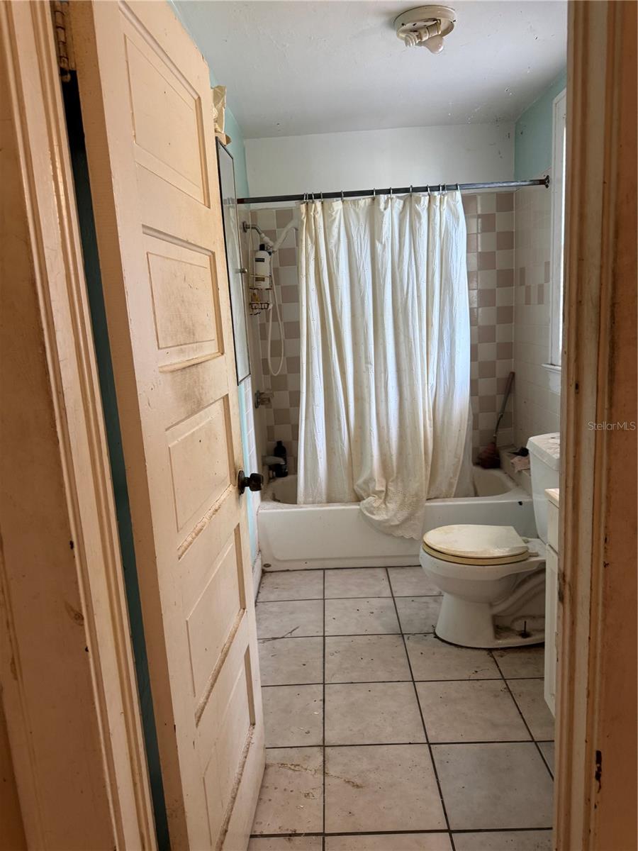 Image 10 of 20 For 707 Prospect Avenue