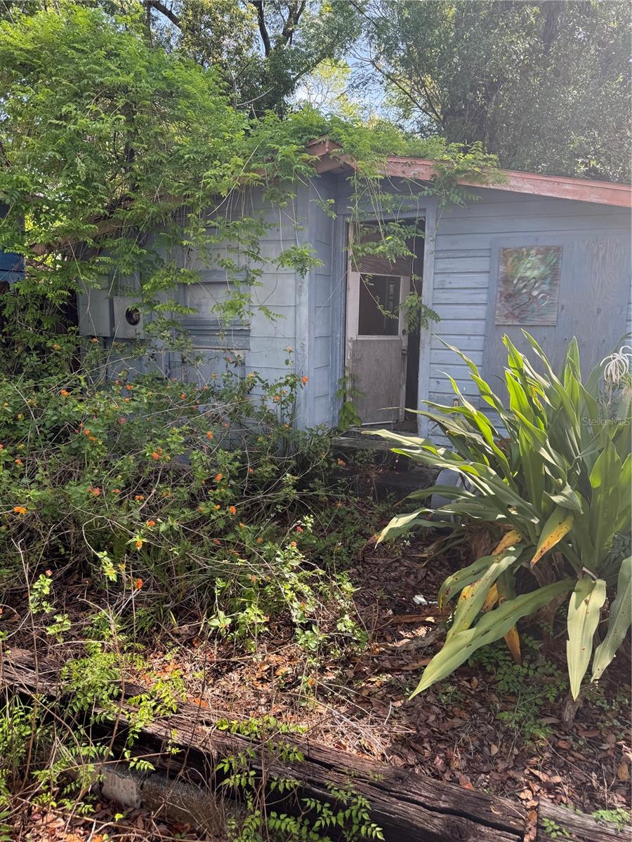 Image 4 of 20 For 707 Prospect Avenue