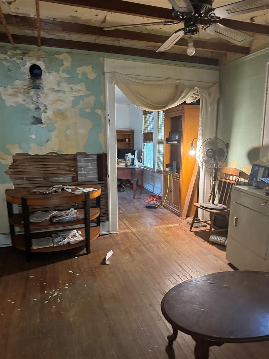 Image 7 of 20 For 707 Prospect Avenue