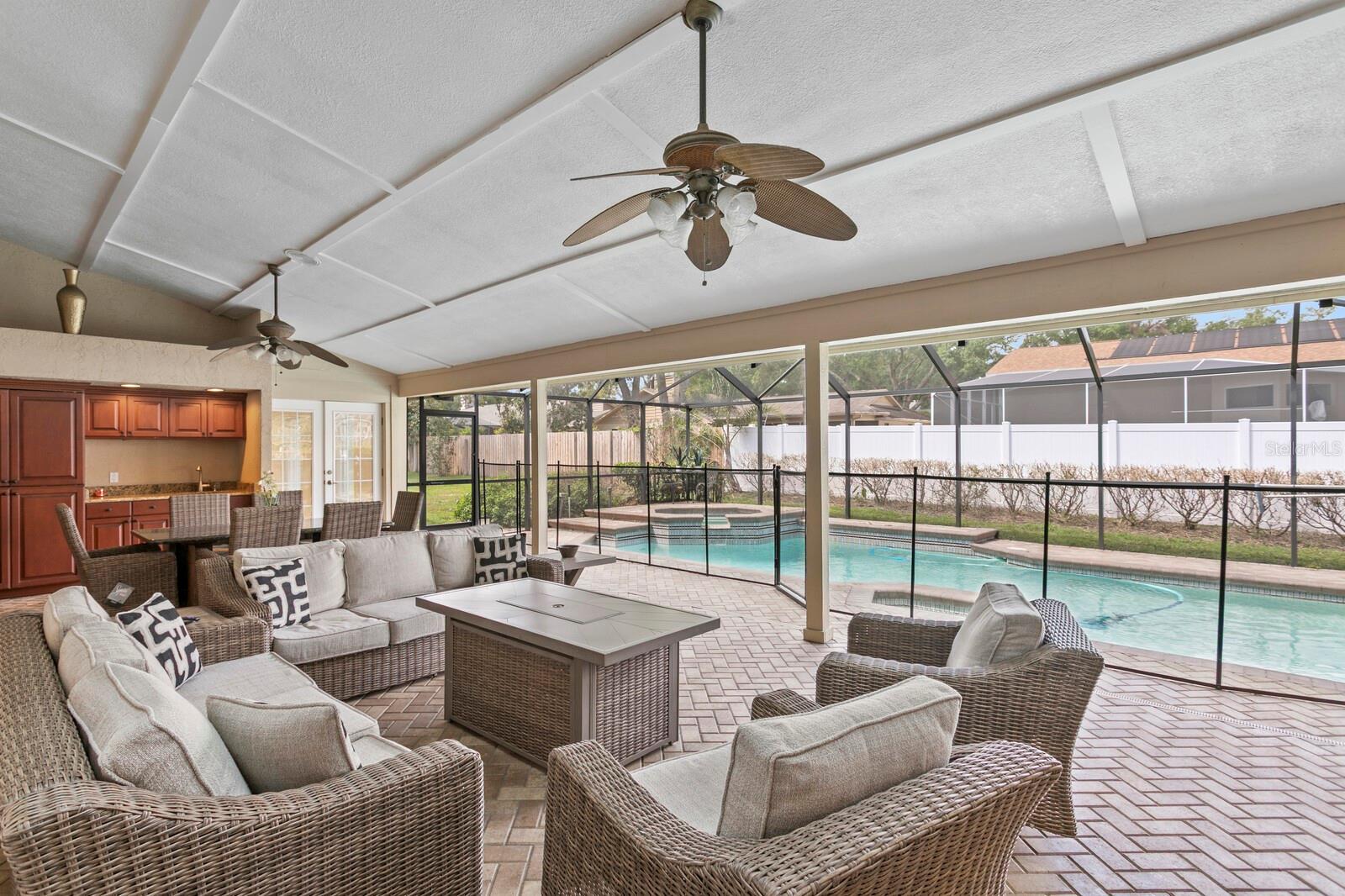 Listing photo id 0 for 11504 Moffat Place