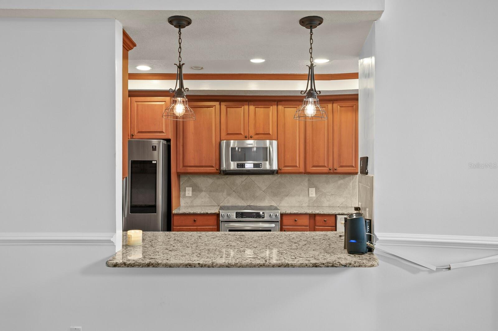 Listing photo id 19 for 11504 Moffat Place