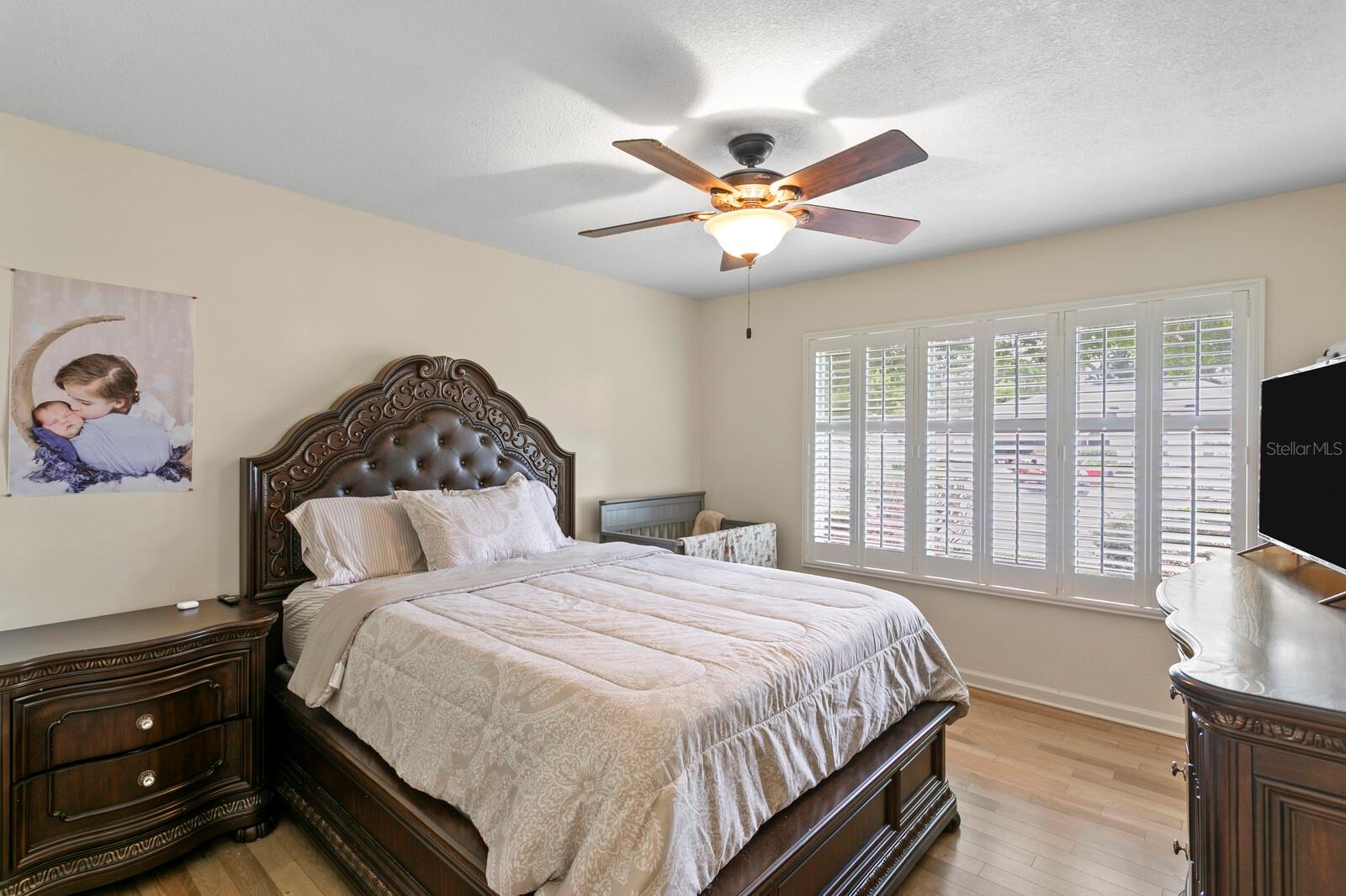 Listing photo id 26 for 11504 Moffat Place