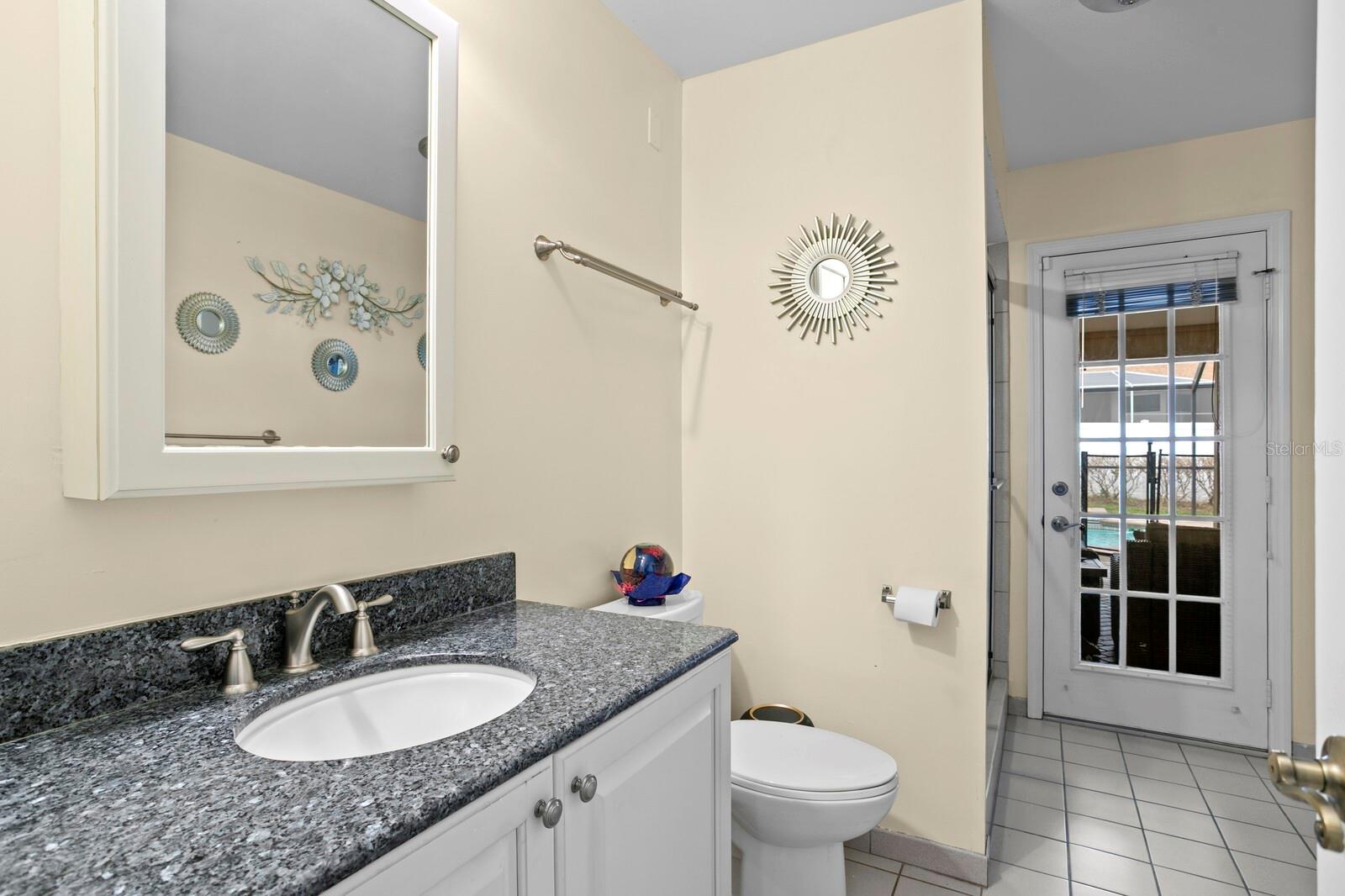 Listing photo id 27 for 11504 Moffat Place