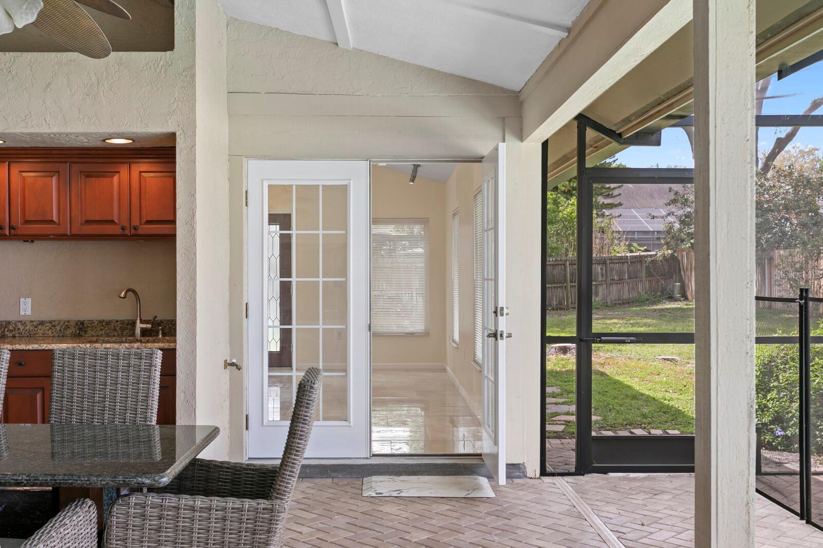 Listing photo id 33 for 11504 Moffat Place