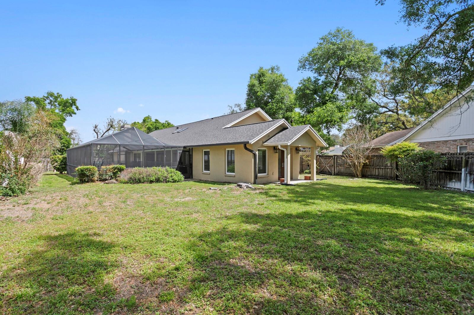 Listing photo id 47 for 11504 Moffat Place