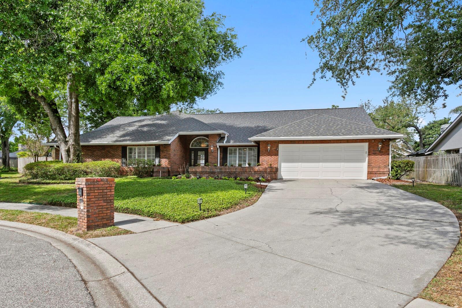 Listing photo id 48 for 11504 Moffat Place