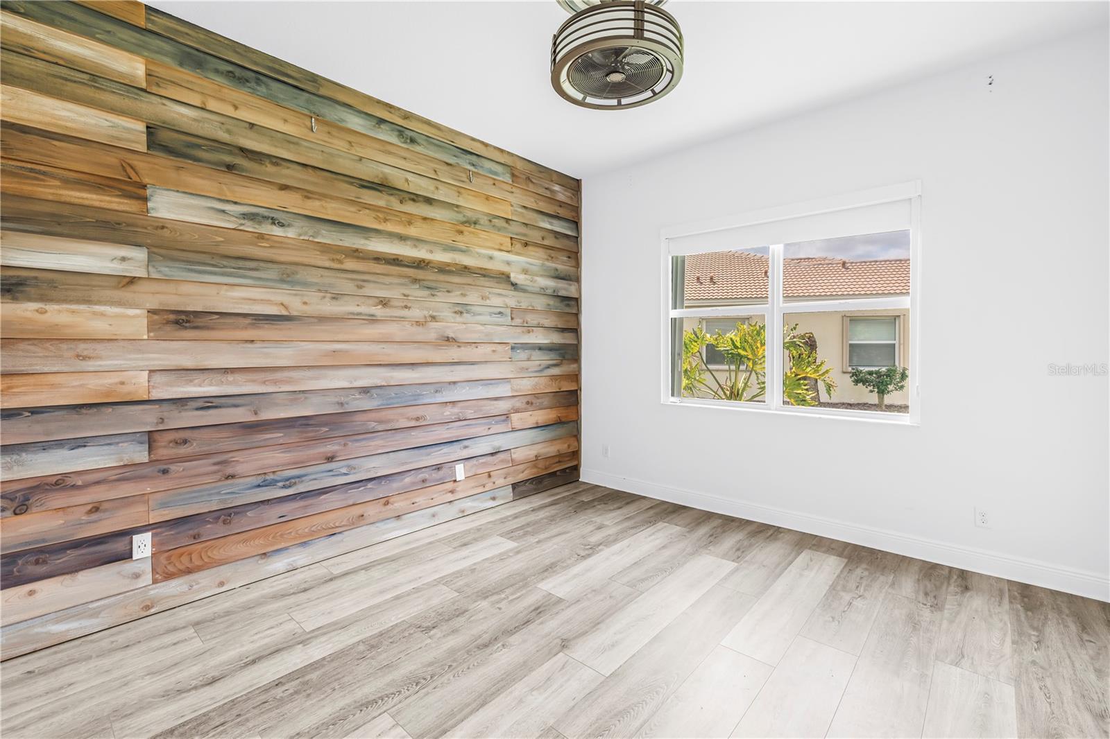 Image 13 of 56 For 15939 Cape Coral Drive