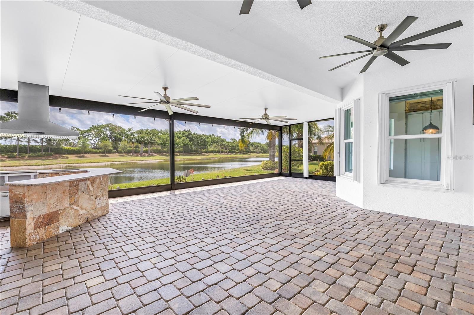 Image 21 of 56 For 15939 Cape Coral Drive