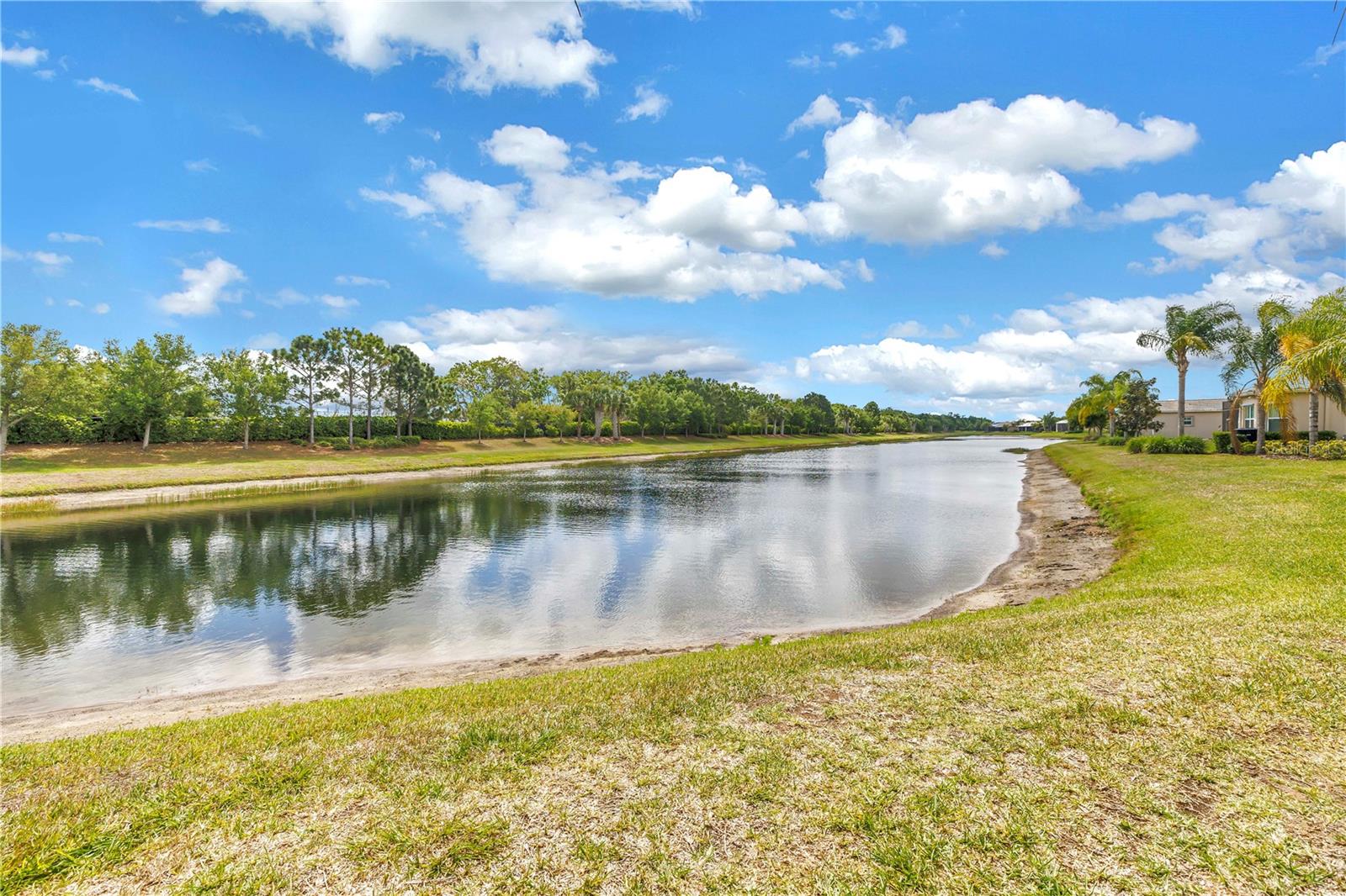 Image 32 of 56 For 15939 Cape Coral Drive