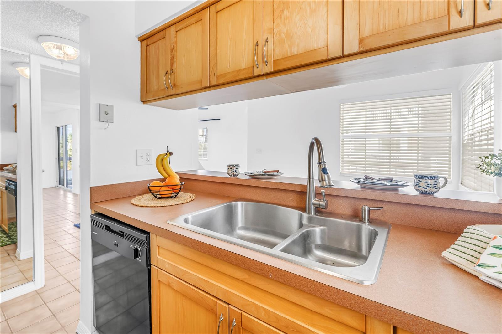 Image 18 of 32 For 6939 Stones Throw Circle N 6206