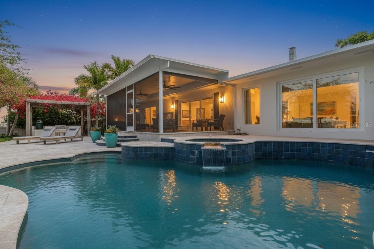 Listing photo id 53 for 3932 Versailles Drive