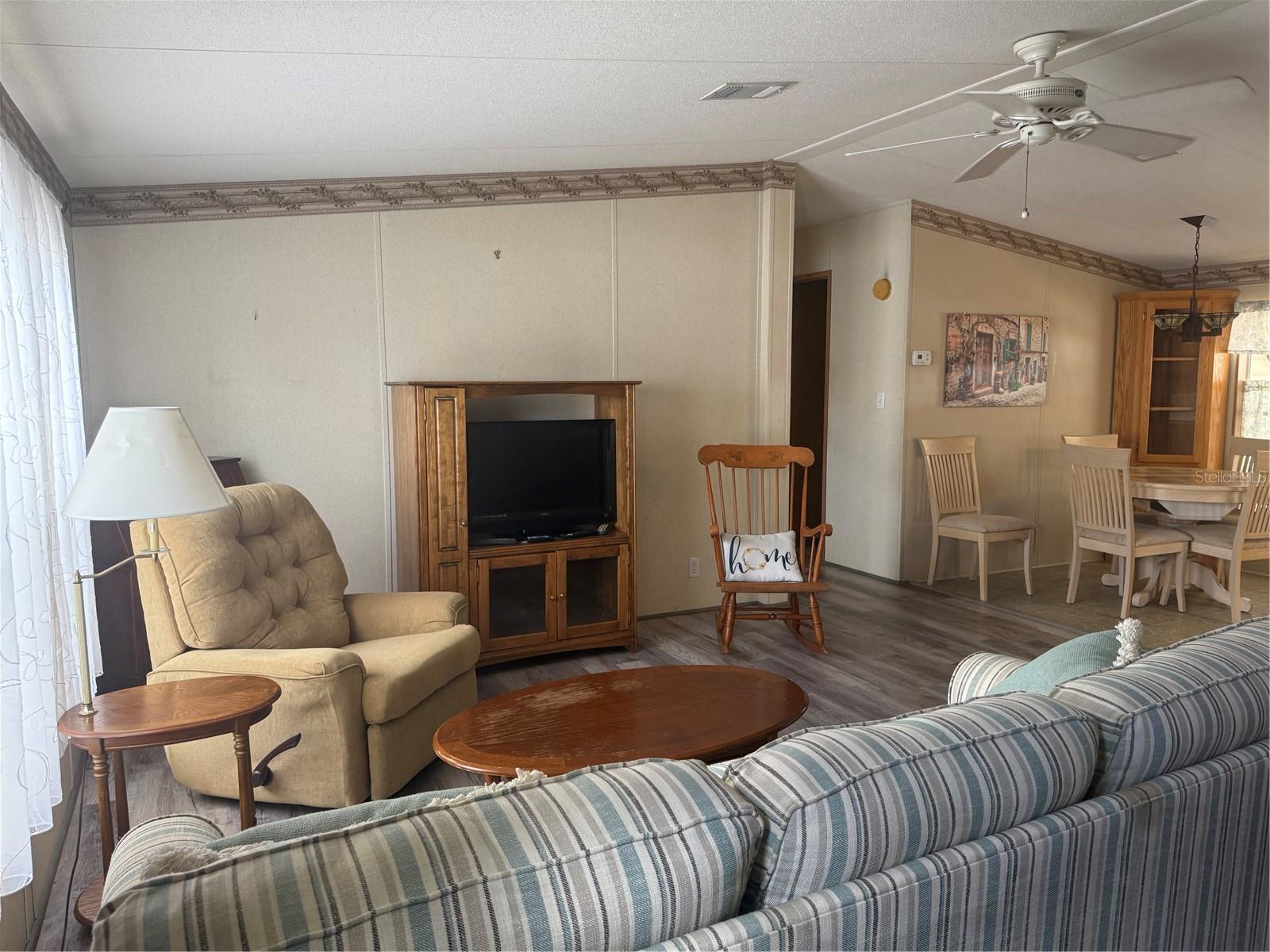 Image 6 of 27 For 8044 Western Circle Drive