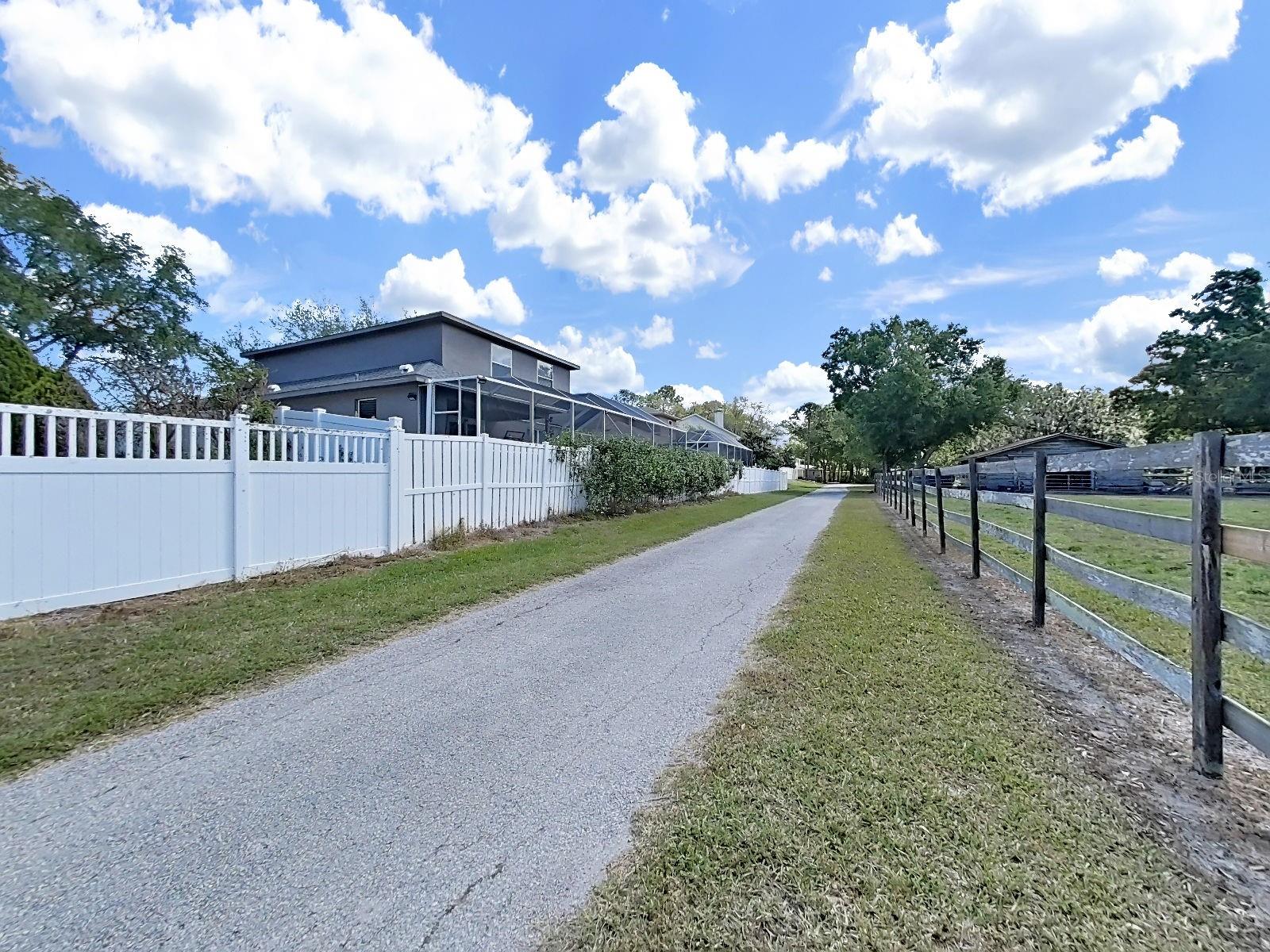 Image 41 of 49 For 1083 Misty Hollow Lane