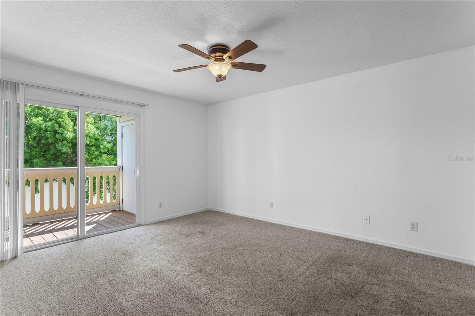 Image 21 of 28 For 10399 Paradise Boulevard 106b