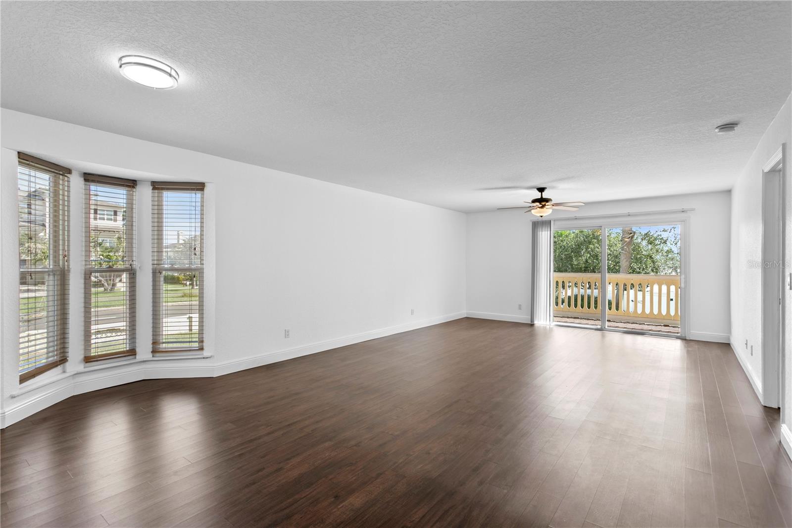 Image 6 of 28 For 10399 Paradise Boulevard 106b