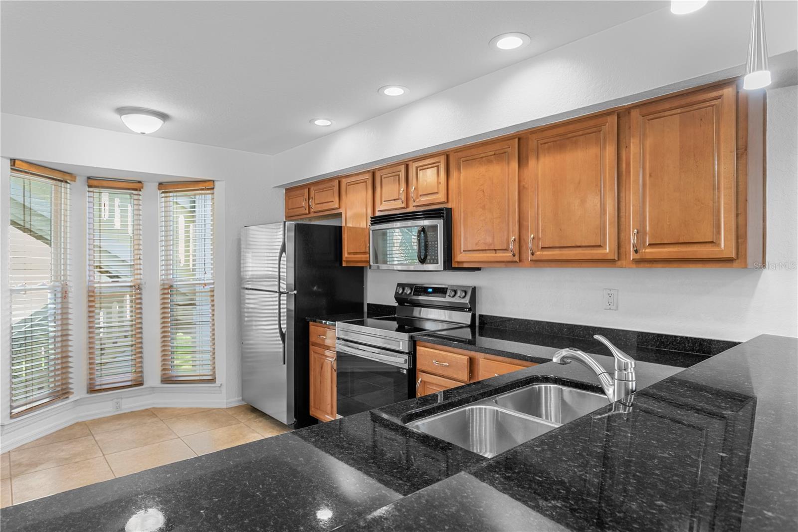 Image 9 of 28 For 10399 Paradise Boulevard 106b