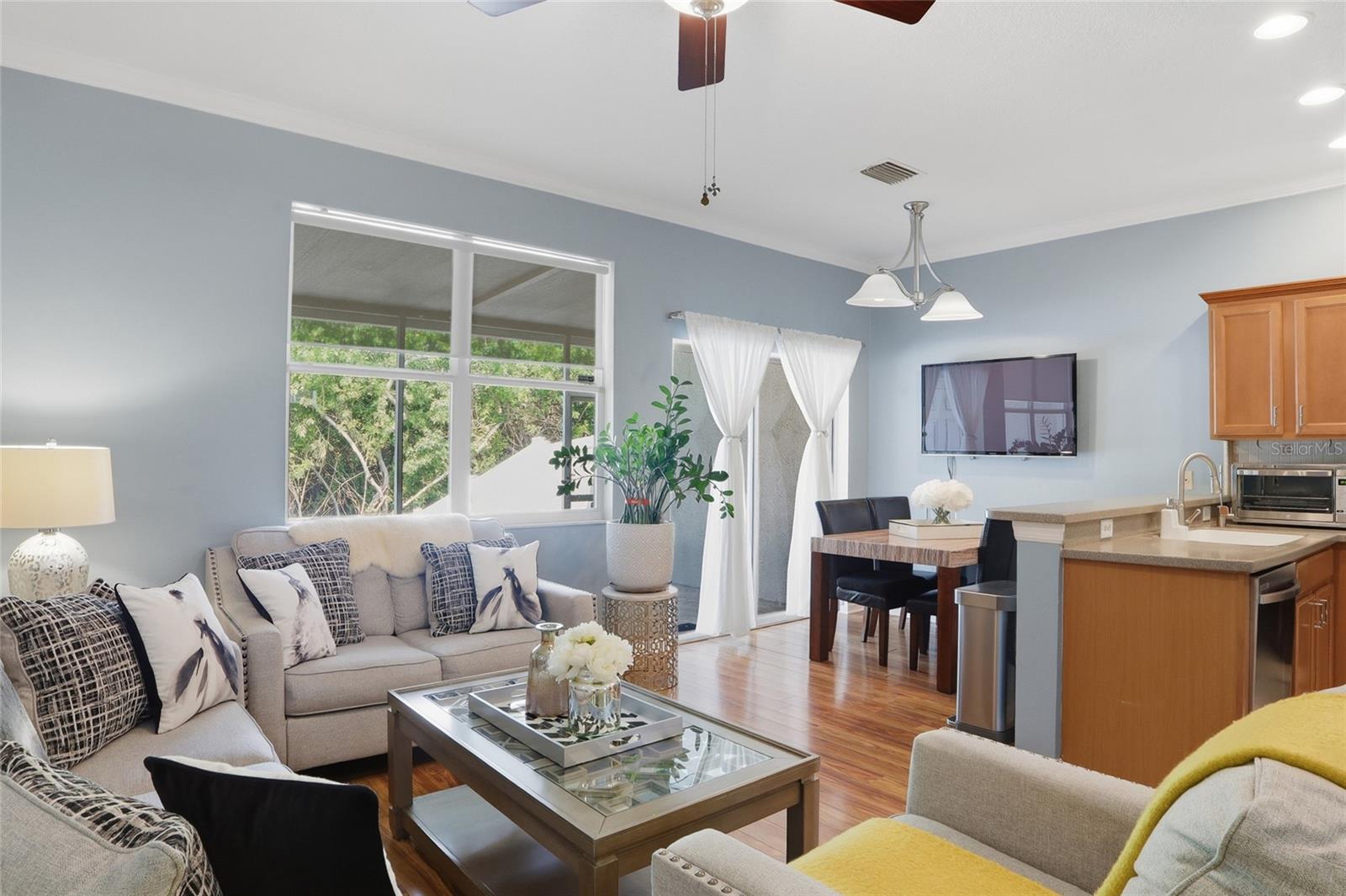 Image 15 of 42 For 542 Black Lion Drive Ne