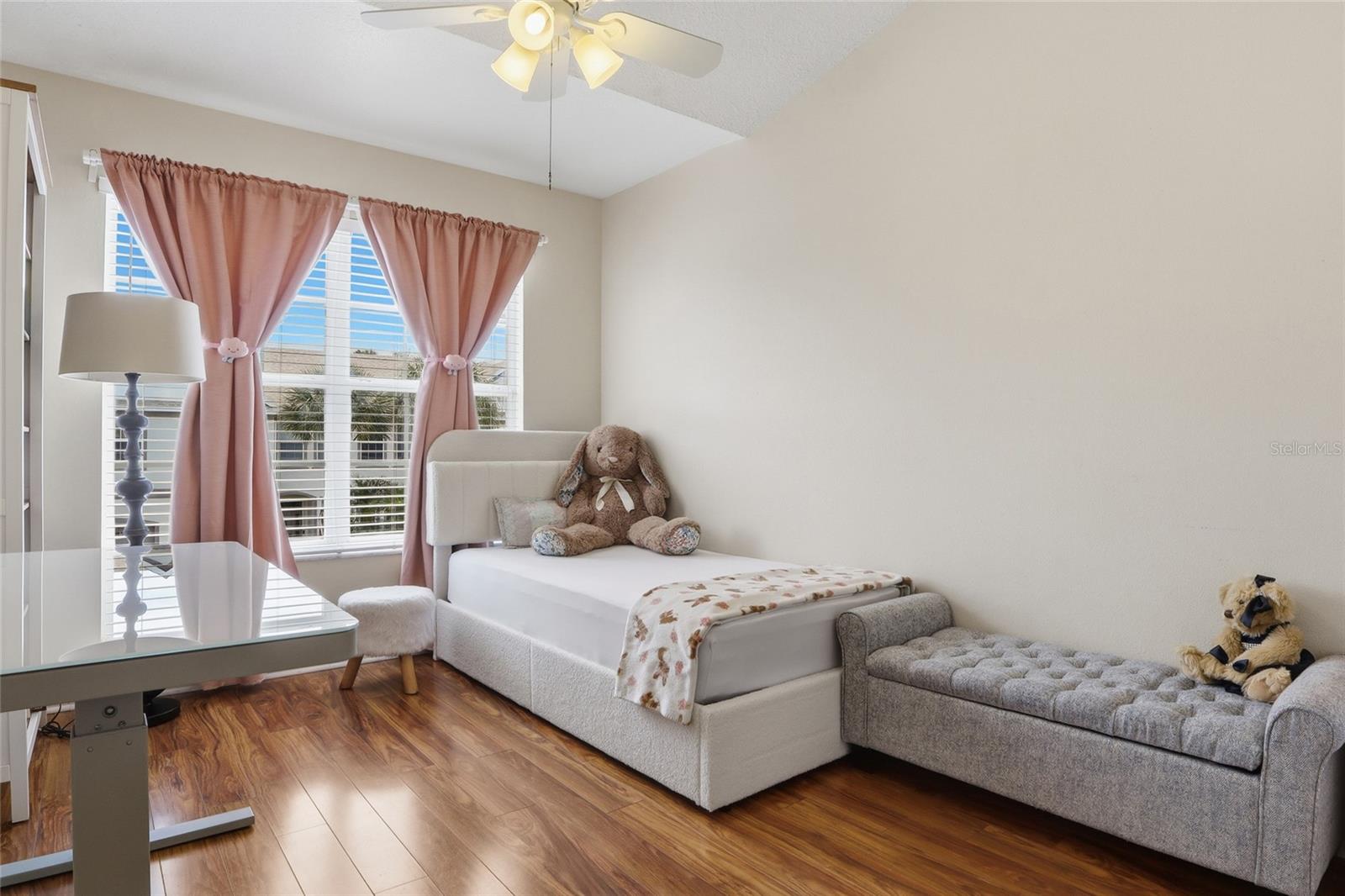 Image 20 of 42 For 542 Black Lion Drive Ne