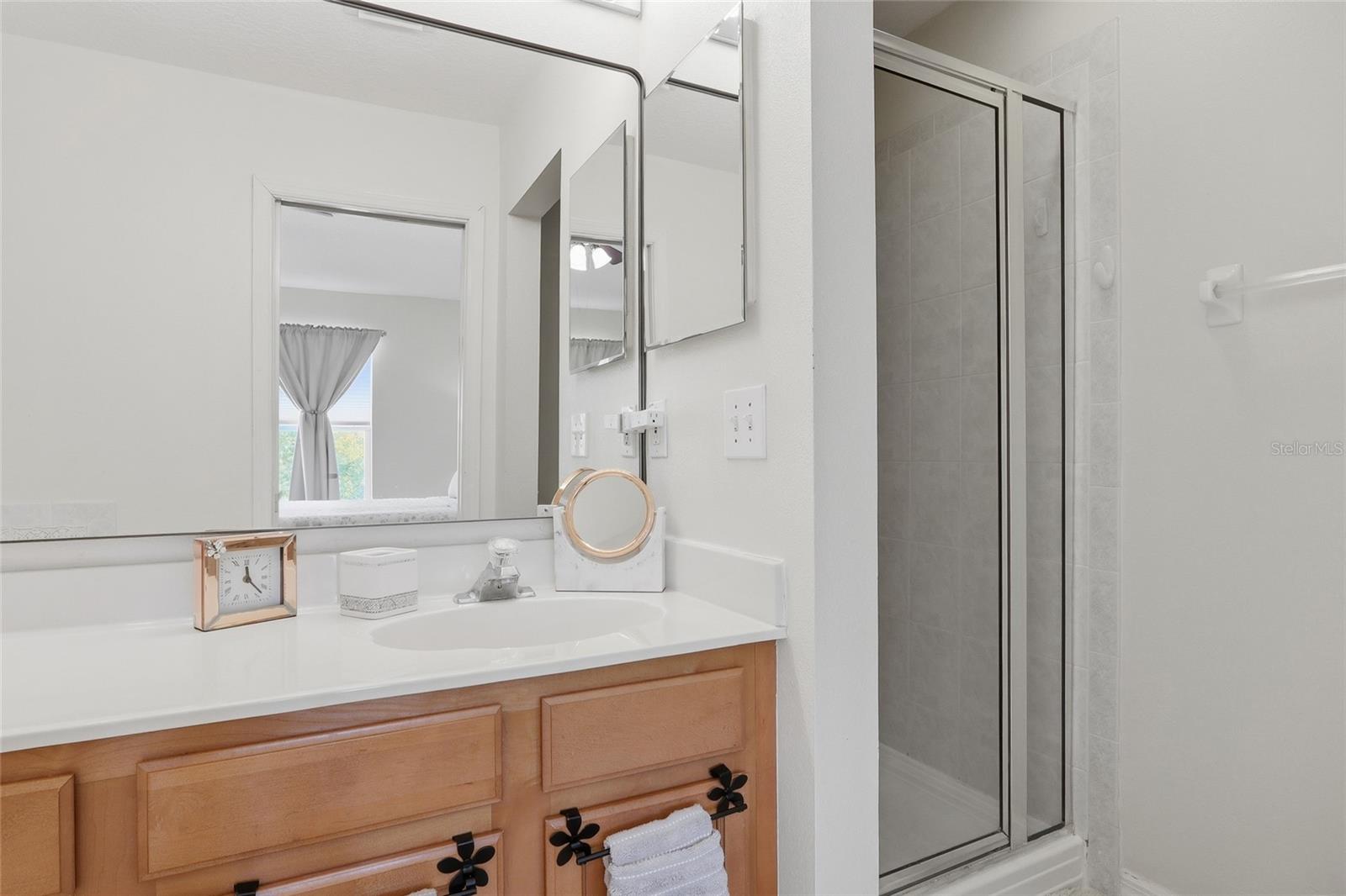 Image 25 of 42 For 542 Black Lion Drive Ne