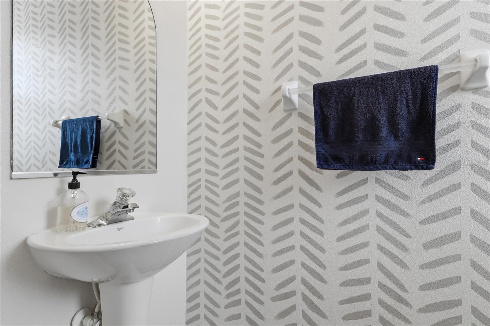 Image 28 of 42 For 542 Black Lion Drive Ne