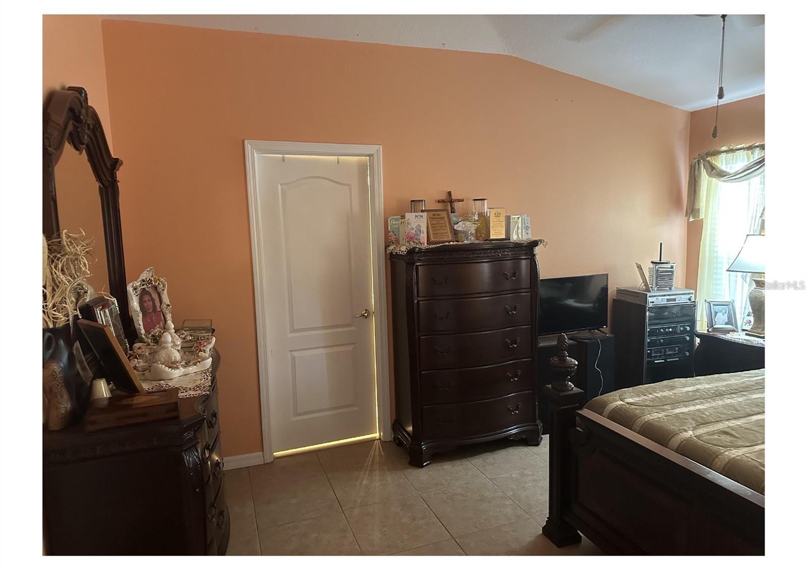 Image 14 of 27 For 6812 Aramon Court